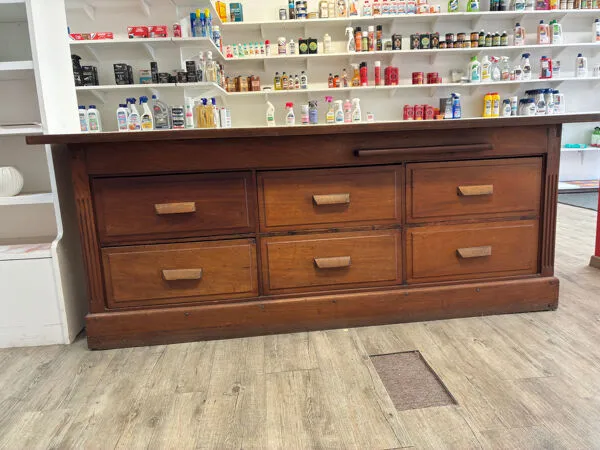 Illustration numéro 3 du produit Meuble de métier