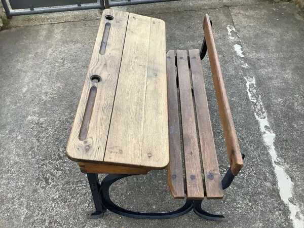 Illustration numéro 3 du produit Bureau pupitre écolier