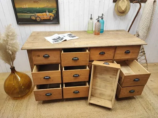 Illustration numéro 3 du produit Meuble de métier