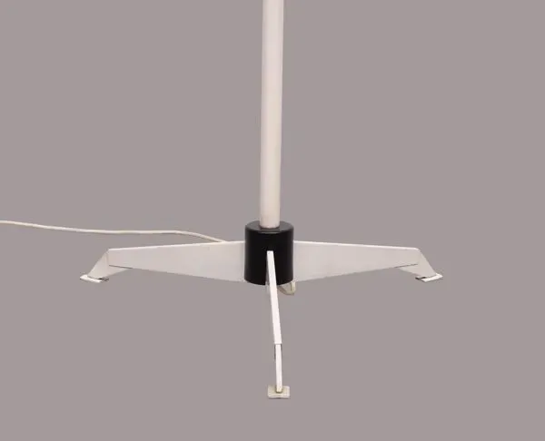 Illustration numéro 3 du produit Fantastique lampadaire ST 7128 de Niek Hiemstra pour Evolux, Hollande 1960