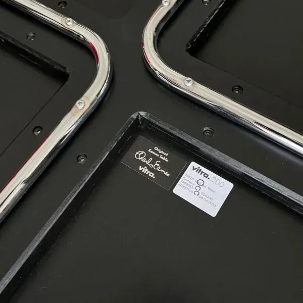 Illustration numéro 3 du produit Table basse CTM par Charles et Ray Eames