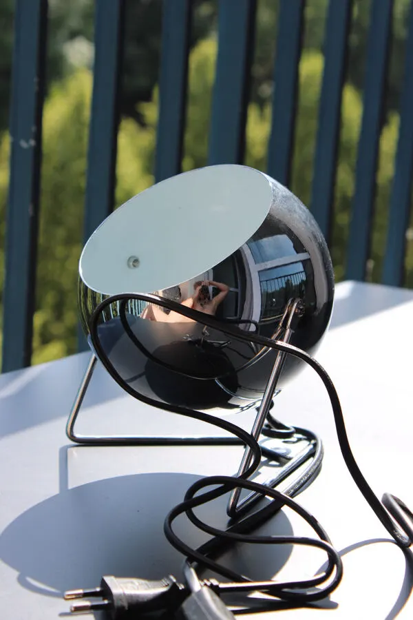 Illustration numéro 3 du produit Lampe Eyeball Space Age en chrome