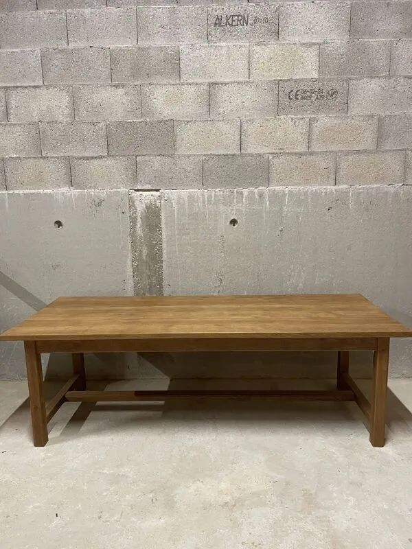 Illustration numéro 3 du produit Table de ferme en bois massif – style campagne 230cm