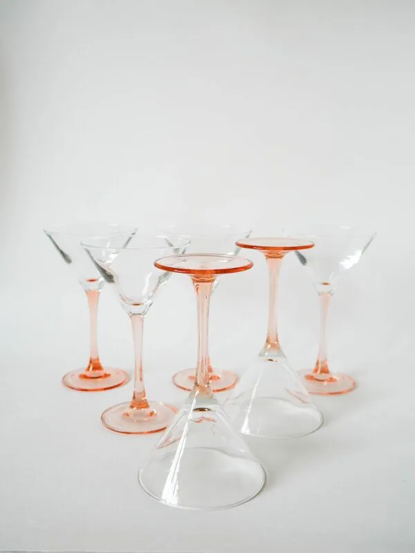 Illustration numéro 3 du produit Lot de 6 verres à cocktails en verre à pieds rose Luminarc Made in France,