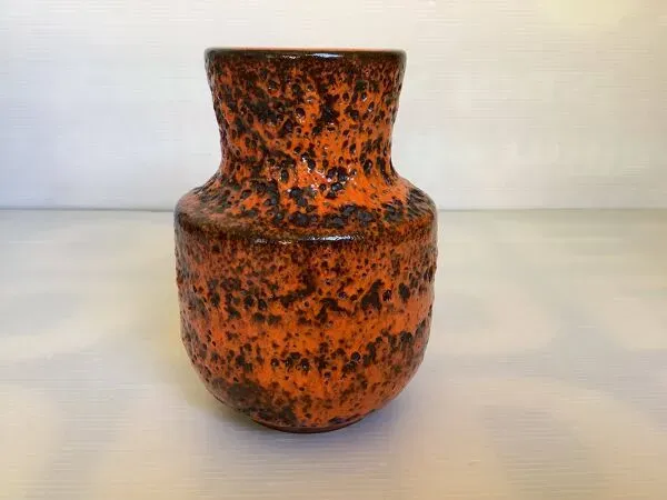 Illustration numéro 3 du produit Vase orange écume de mer fat lava