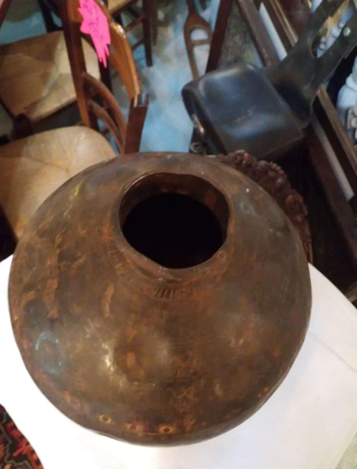 Illustration numéro 3 du produit Vase en tôle