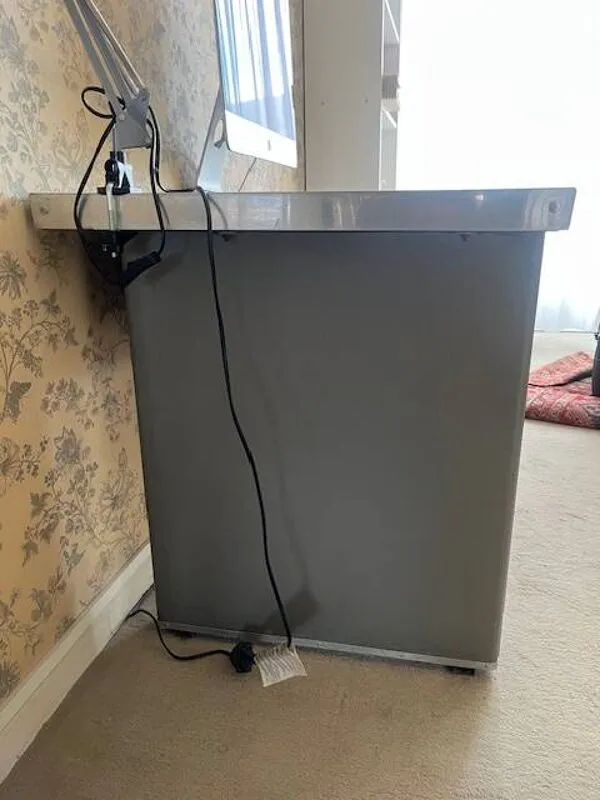 Illustration numéro 3 du produit bureau en métal années 70