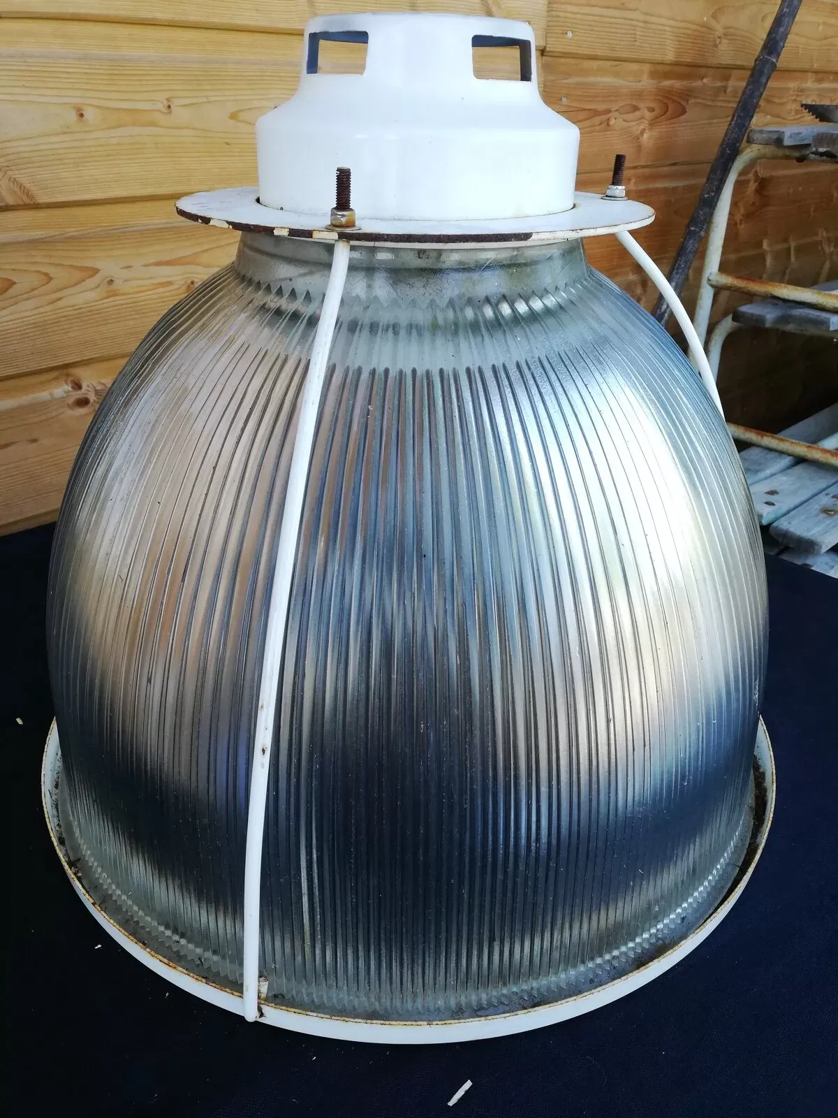 Illustration numéro 3 du produit Lampe industrielle Holophane