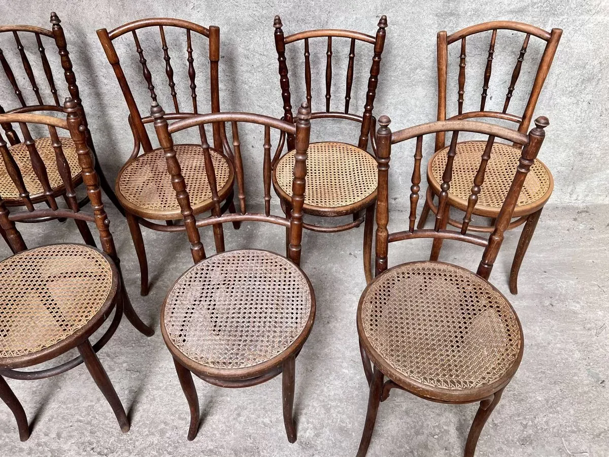 Illustration numéro 3 du produit Série de 7 Chaises bistrot cannée cannage ancien troquet
