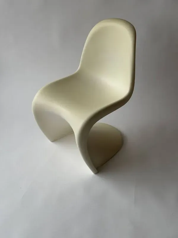Illustration numéro 3 du produit Chaise Junior Panton pour Vitra