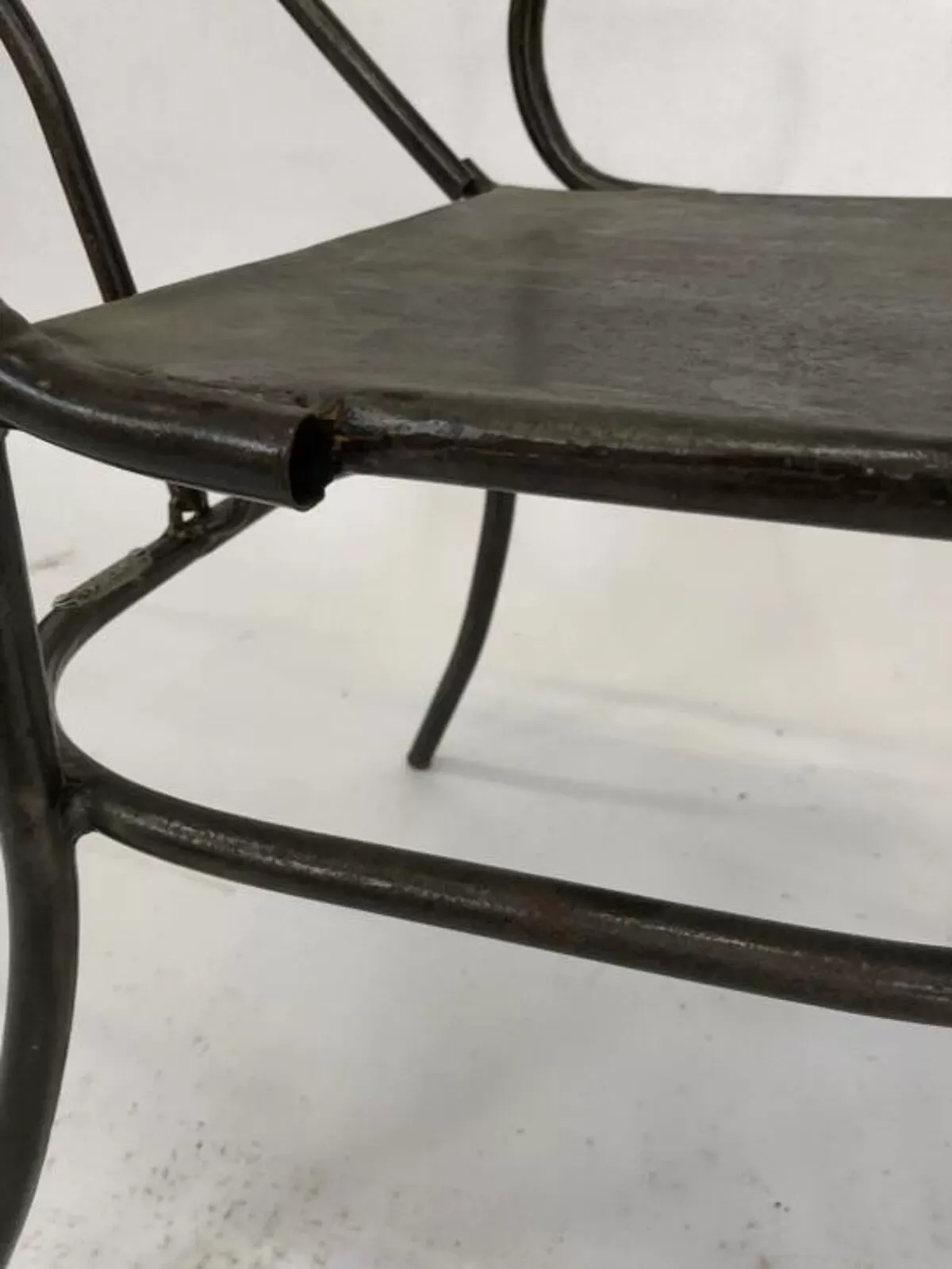 Illustration numéro 3 du produit Chair industrial