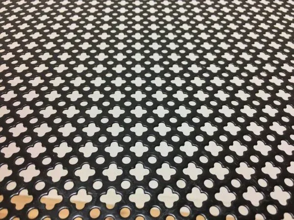 Illustration numéro 3 du produit Desserte modulable ''L'Adap-Table'', en tôle perforée et chrome