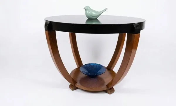 Illustration numéro 3 du produit Grand guéridon / Table basse Art Déco à pieds sabres (1930) – Laque no
