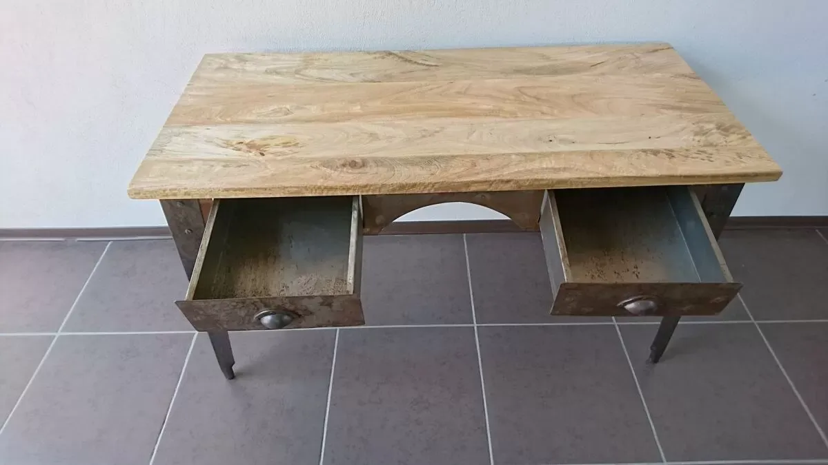 Illustration numéro 3 du produit Bureau industriel métal brut