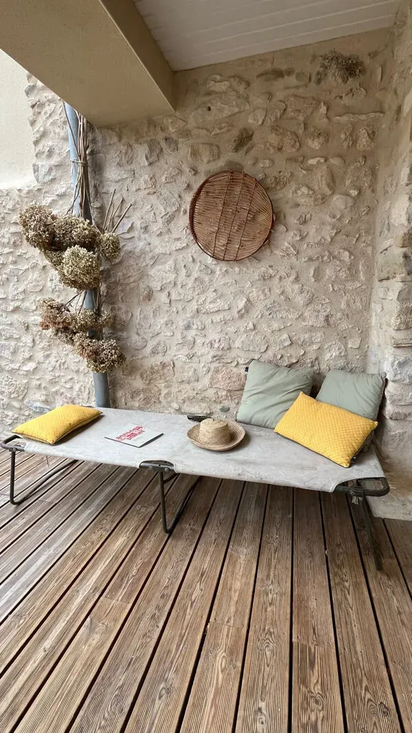 Illustration numéro 3 du produit Lit de camp militaire pliant ancien en toile et métal vert kaki