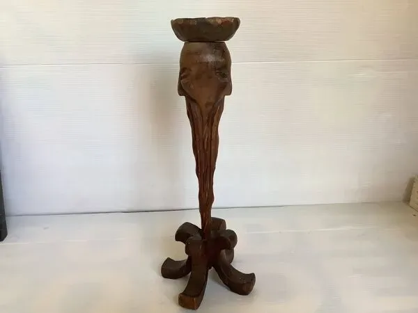 Illustration numéro 3 du produit Bougeoir en bois