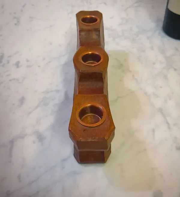 Illustration numéro 3 du produit Bougeoir Anthroposophique réversible en citronnier, école de Dornach