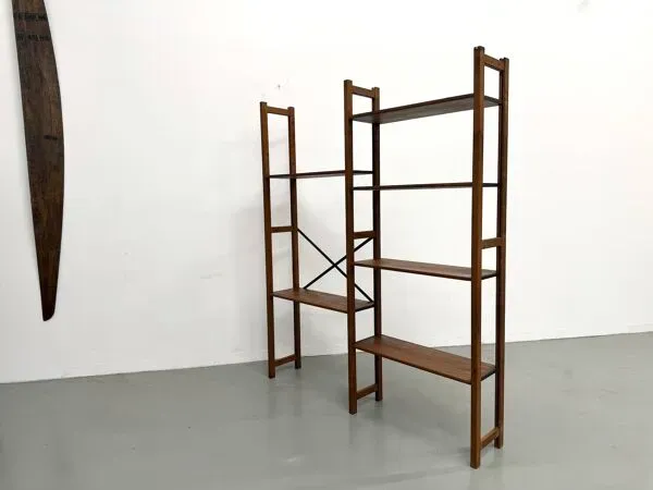 Illustration numéro 3 du produit Bibliothèque Moderniste XXL en Pin Massif – Design Années 50 – L164 cm