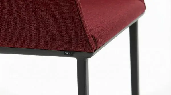 Illustration numéro 3 du produit Lot de 8 chaises Vitra Softshell Bouroullec