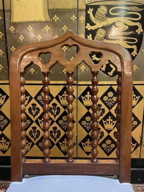 Illustration numéro 3 du produit Suite de 6 chaises époque Restauration ''Chapelet