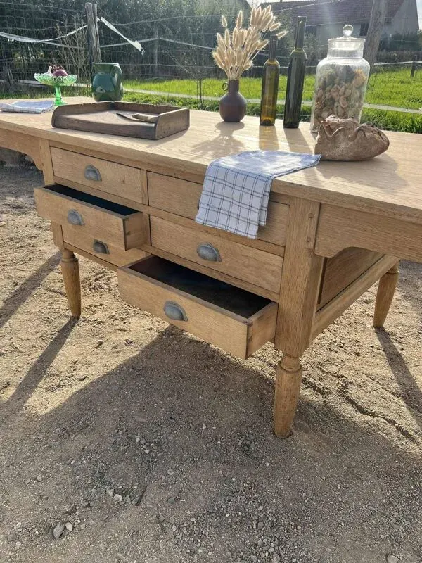 Illustration numéro 3 du produit Meuble de métier