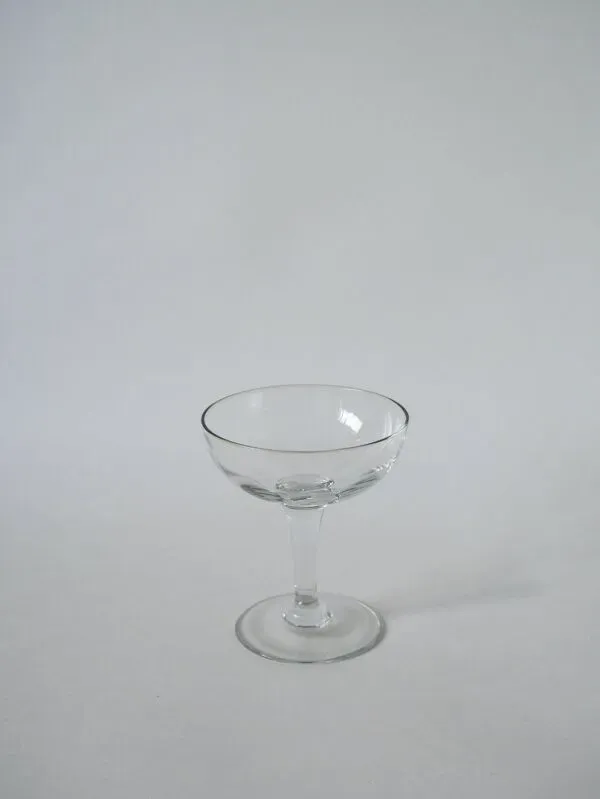 Illustration numéro 3 du produit Lot de 6 coupes à champagne dépareillées en cristal 1930-1950