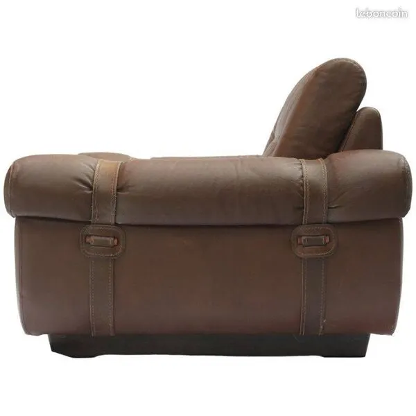 Illustration numéro 3 du produit Fauteuil club Brazil style, cuir pleine fleur patiné