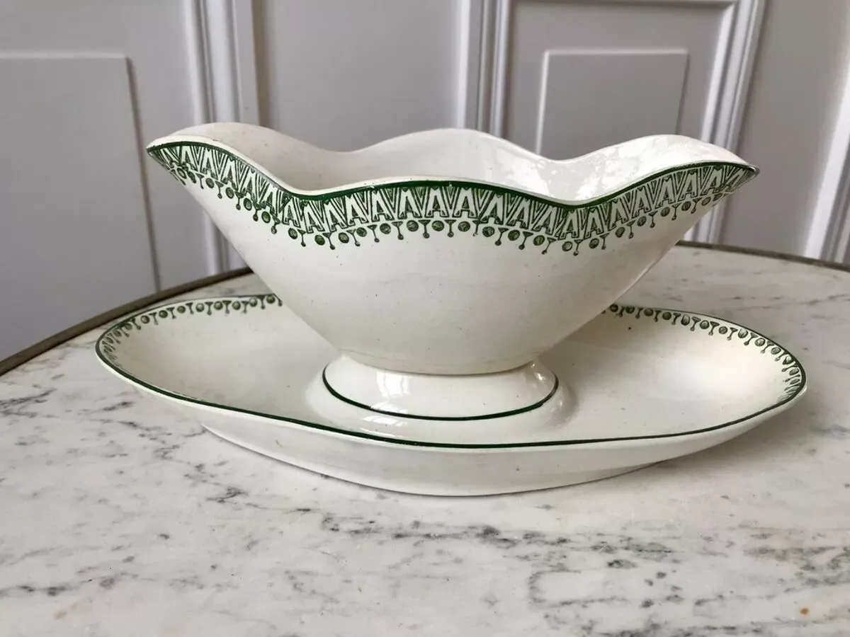 Illustration numéro 3 du produit Saucière terre de fer st amand vert début xxème