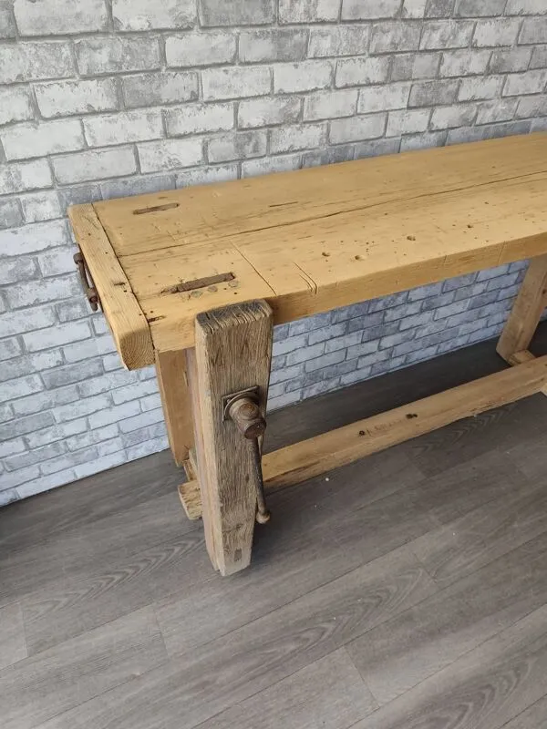 Illustration numéro 3 du produit Etabli