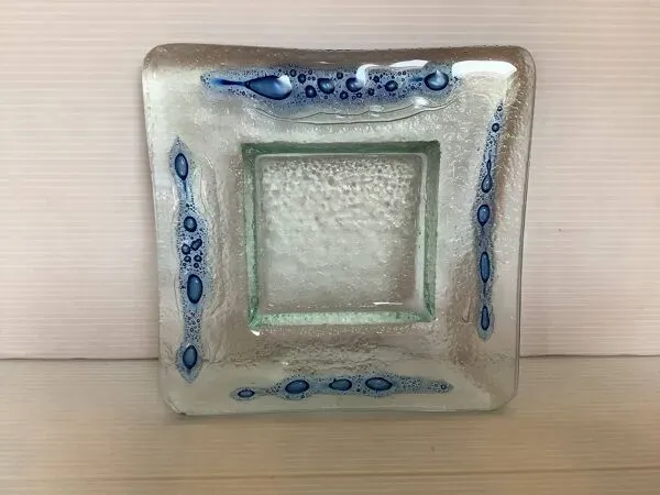 Illustration numéro 3 du produit Vide poche en pâte de verre bleue