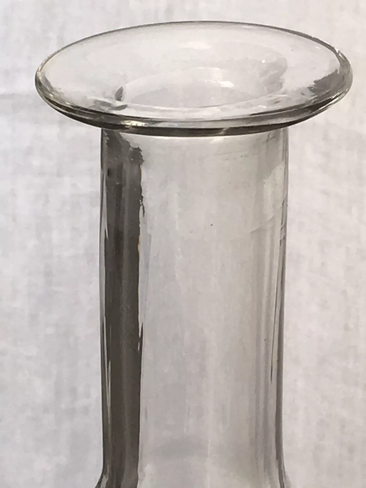 Illustration numéro 3 du produit Deux carafes anciennes