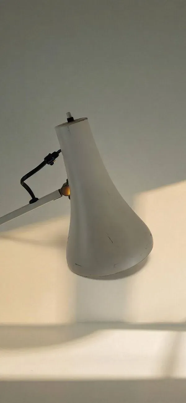 Illustration numéro 3 du produit Lampe d'atelier Herbert Terry and sons