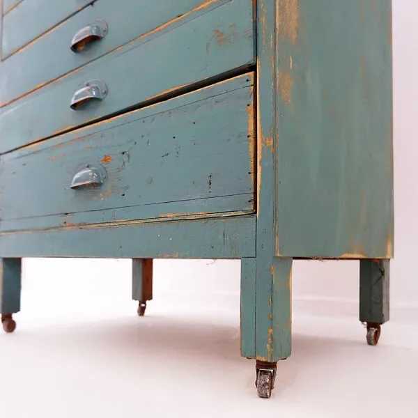 Illustration numéro 3 du produit Meuble d'atelier industriel en pin avec 12 tiroirs, vers 1940