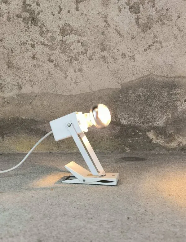 Illustration numéro 3 du produit Spot à pince blanc vintage LITA