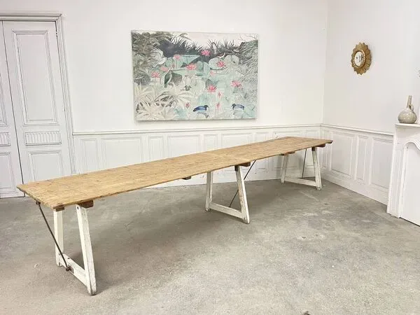 Illustration numéro 3 du produit Grande table de guinguette années 1940