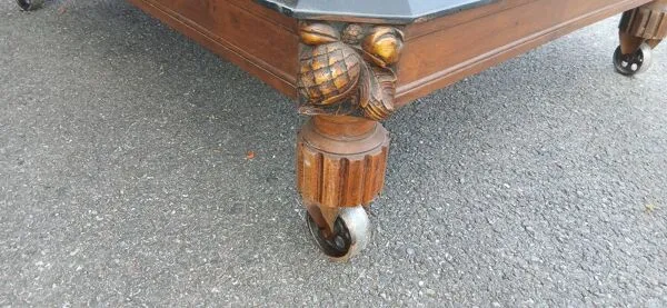 Illustration numéro 3 du produit Table basse avec roulettes industrielles