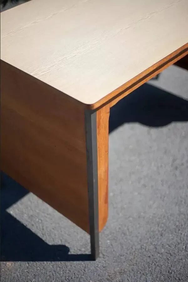 Illustration numéro 3 du produit Bureau bois et métal et plateau formica, 50