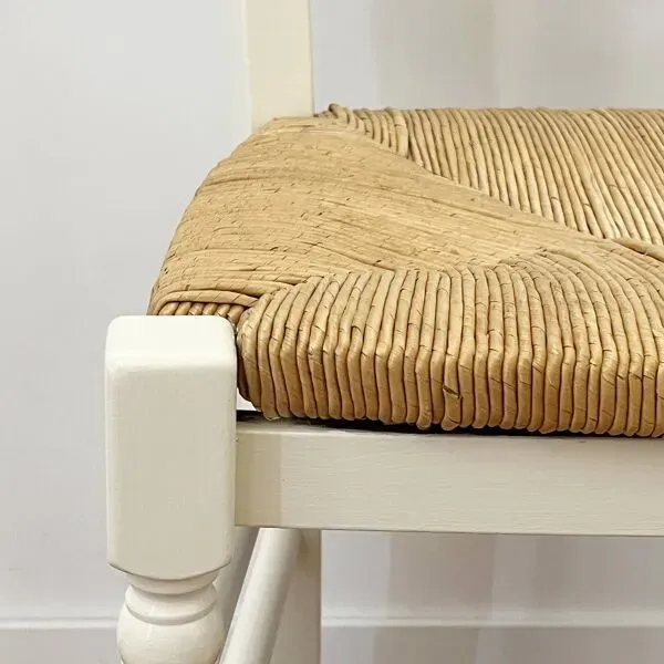 Illustration numéro 3 du produit Chaise en paille