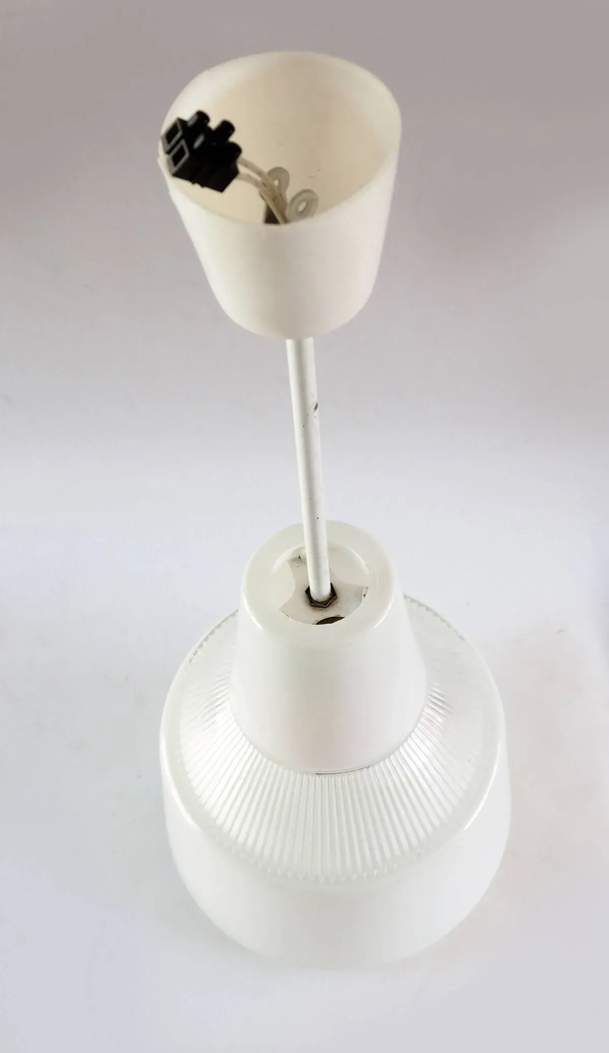 Illustration numéro 3 du produit Suspension Holophane verre blanc