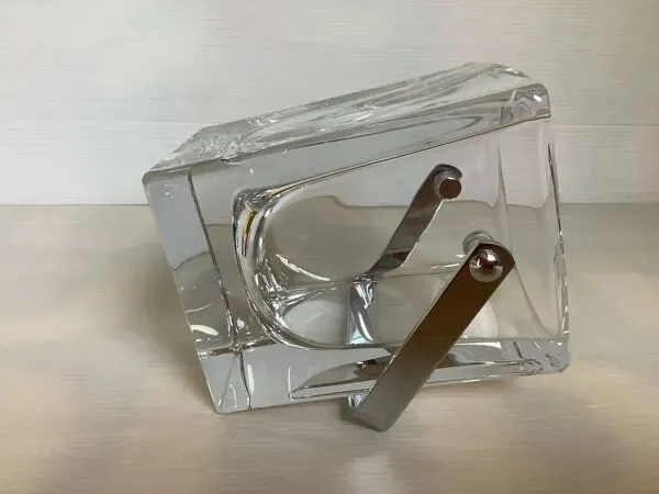 Illustration numéro 3 du produit Seau à glace en cristal de Sèvres