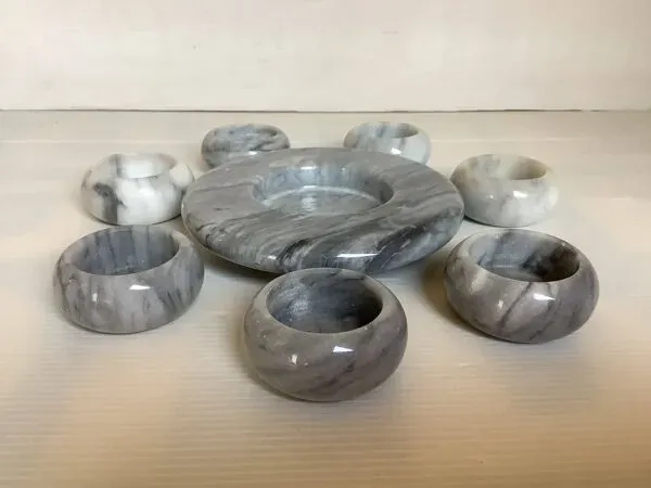 Illustration numéro 3 du produit 8 bougeoirs en marbre gris