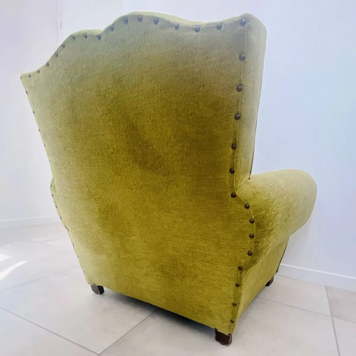 Illustration numéro 3 du produit Fauteuil Club Moustache