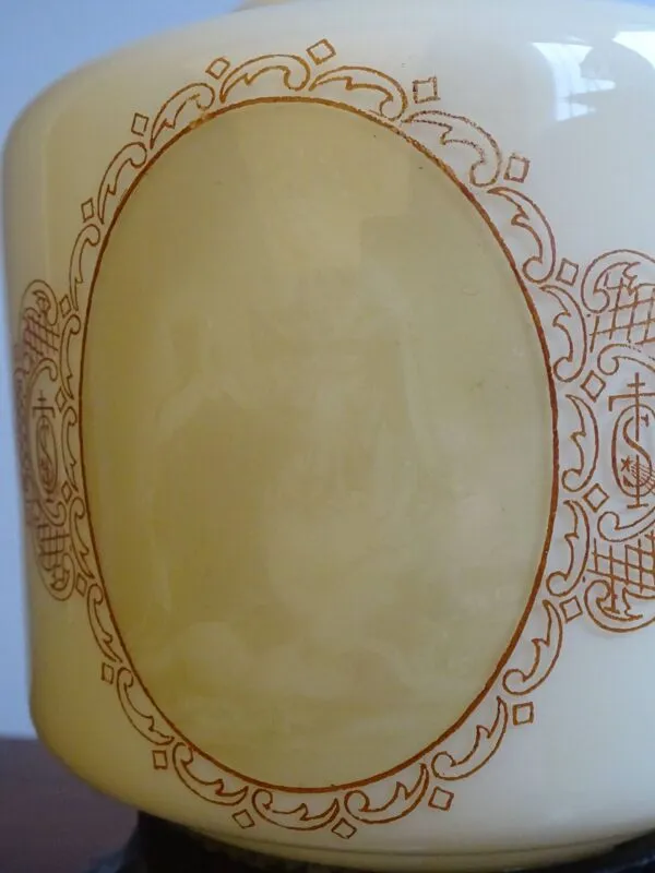 Illustration numéro 3 du produit Lampe veilleuse représentant Jésus Christ