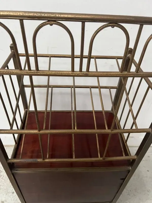 Illustration numéro 3 du produit Bar roulant en laiton et bois doré XX siècle