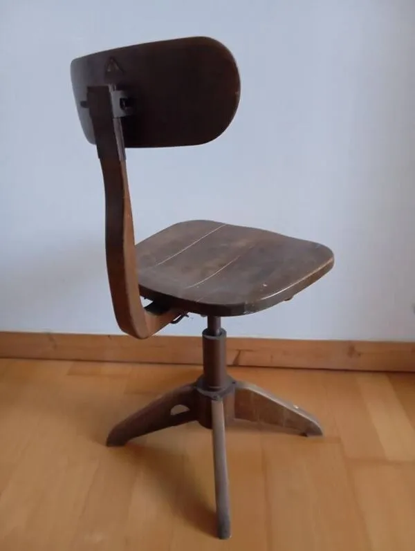 Illustration numéro 3 du produit Siège d’atelier ''Der Federdreh