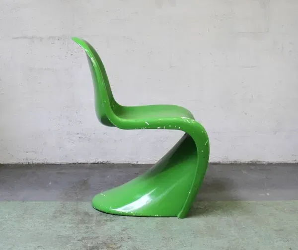 Illustration numéro 3 du produit Suite de 3 chaises Verner Panton, Vitra