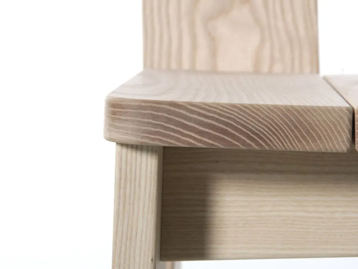 Illustration numéro 3 du produit Chaise Pixa de Hugo Charlet