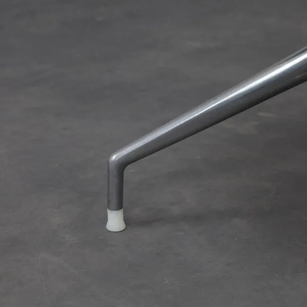 Illustration numéro 3 du produit Chaise pivotante Iuta par Antonio Citterio pour B&B Italia, 2000