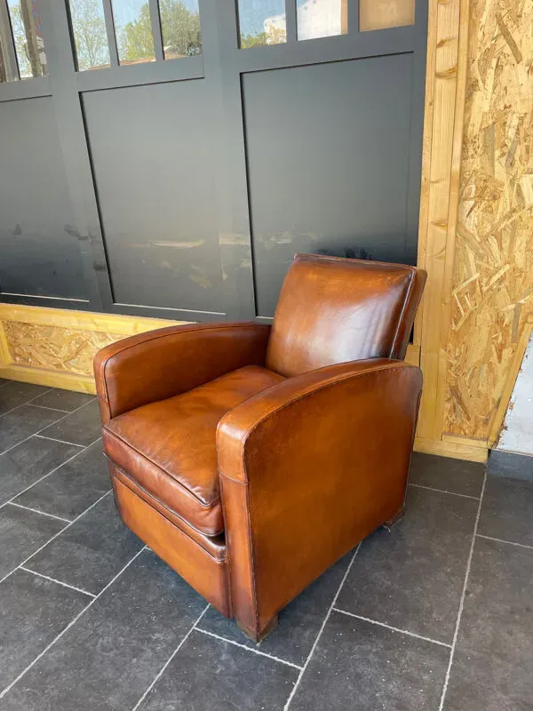 Illustration numéro 3 du produit Fauteuil club modèle normandie