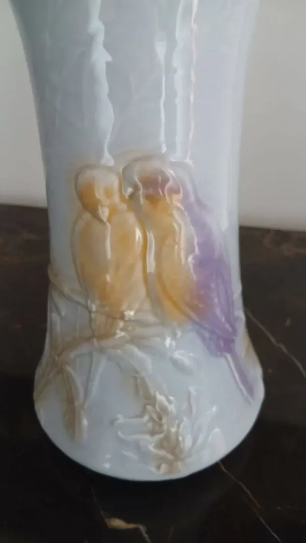 Illustration numéro 3 du produit Vase en faïence émaillée décor ''oiseaux'', Manufacture de Salins-les-Bains